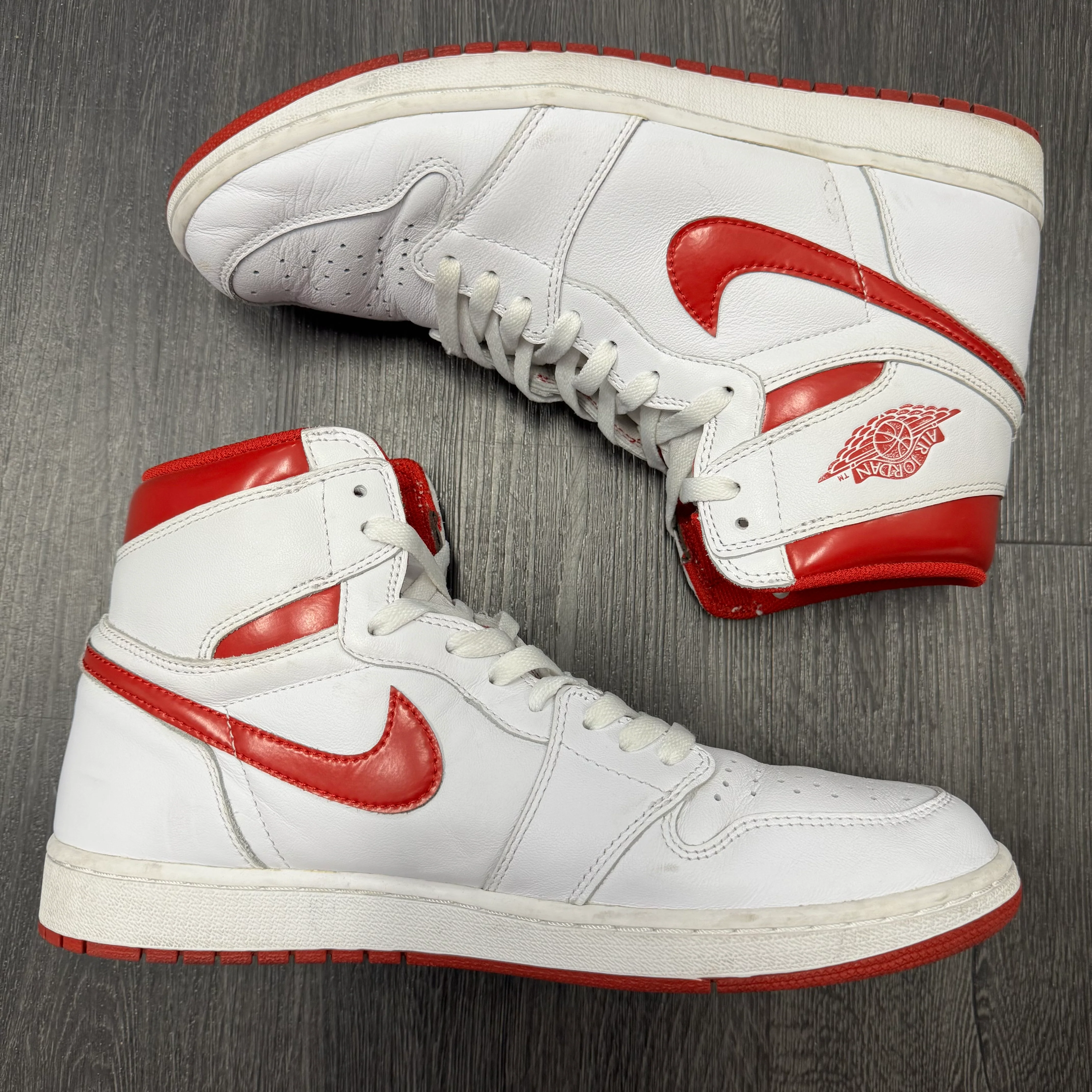 Jordan 1 Retro Metallic Red 2017 - Image 3