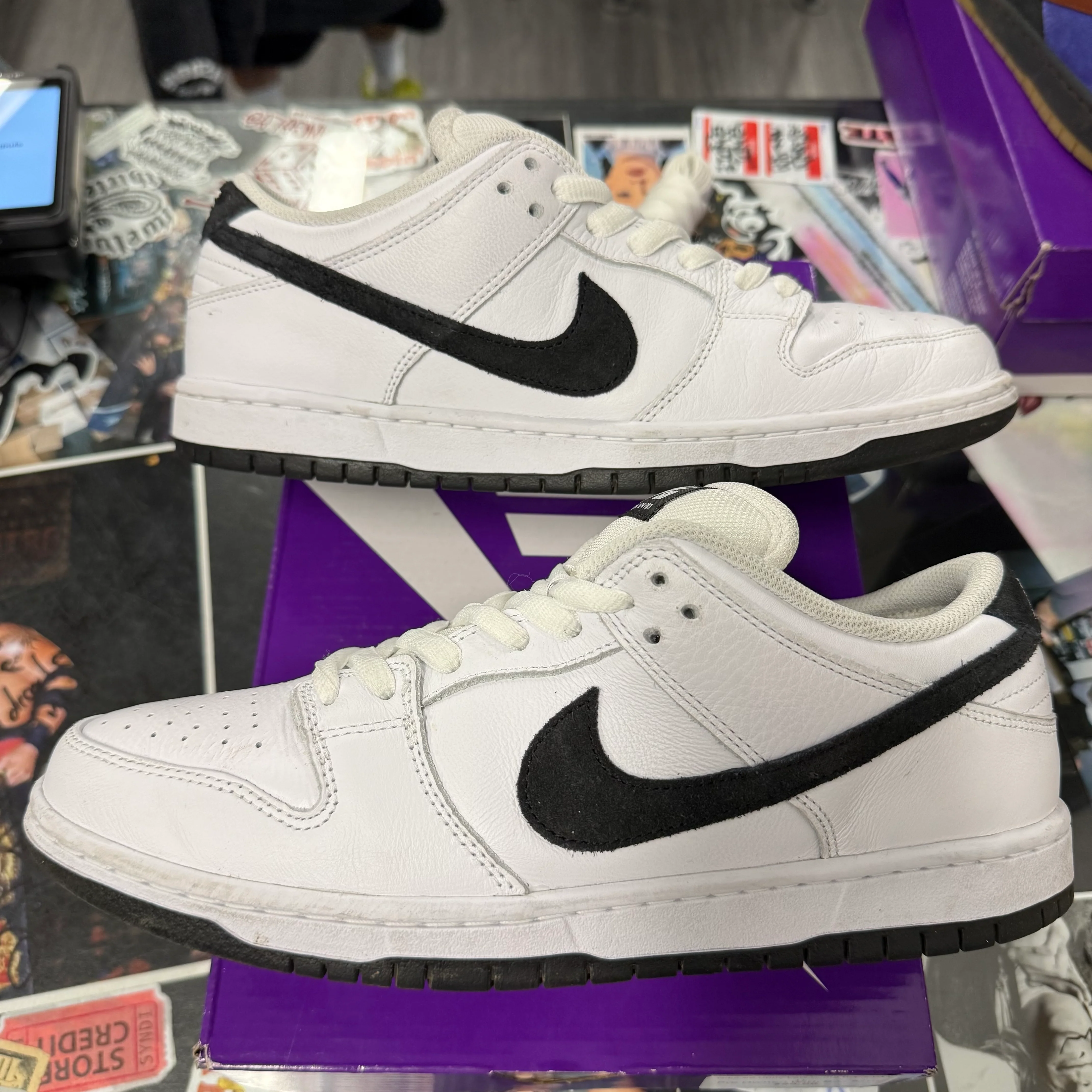 Nike SB Dunk Low White Black U11 - Image 4